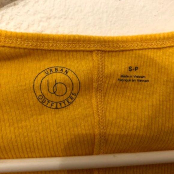 UO yellow vneck - Picture 2 of 2